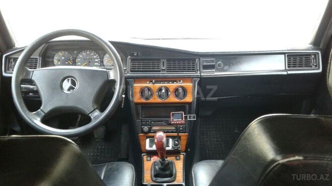 Mercedes 190 1992, 235,000 km - 2.0 l - Bakı