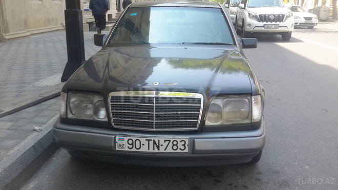 Mercedes E 260 1992, 844,000 km - 2.6 л - Bakı