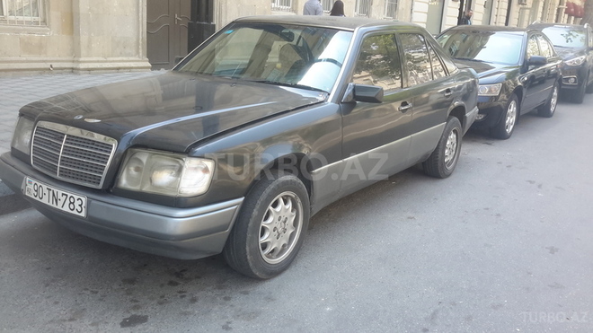 Mercedes E 260 1992, 844,000 km - 2.6 л - Bakı