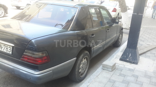 Mercedes E 260 1992, 844,000 km - 2.6 л - Bakı