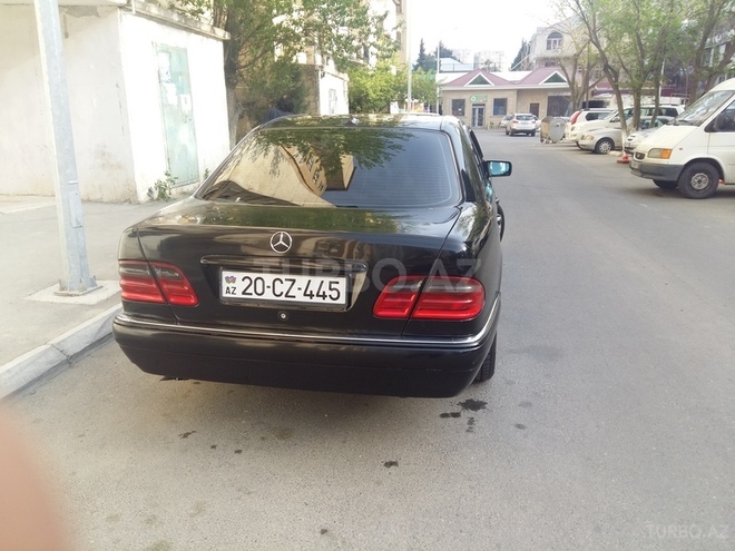 Mercedes E 240 1997, 237,000 km - 2.4 l - Bakı