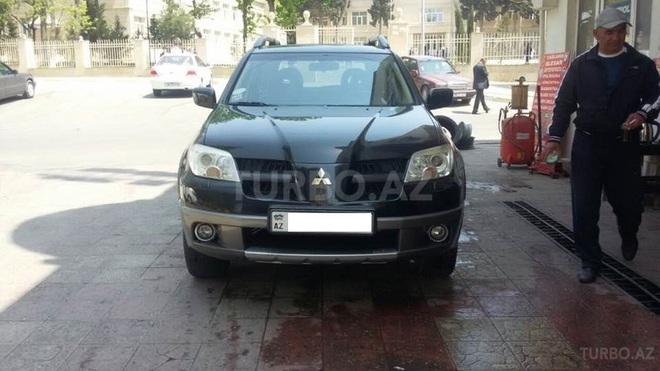 Mitsubishi Outlander 2006, 245,000 km - 2.6 l - Bakı