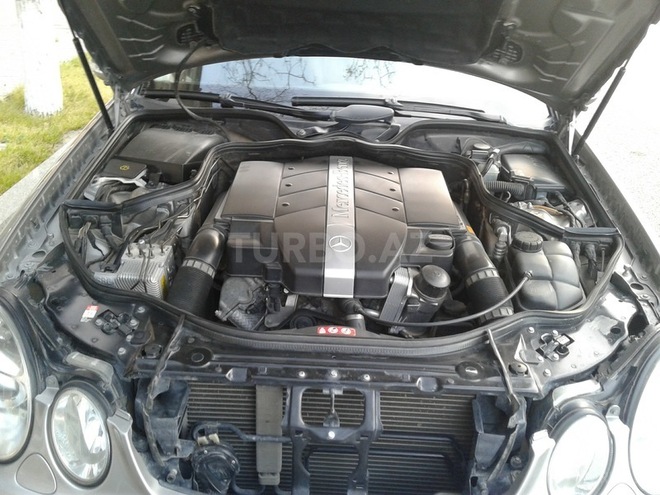 Mercedes E 240 2004, 208,000 km - 2.6 l - Bakı