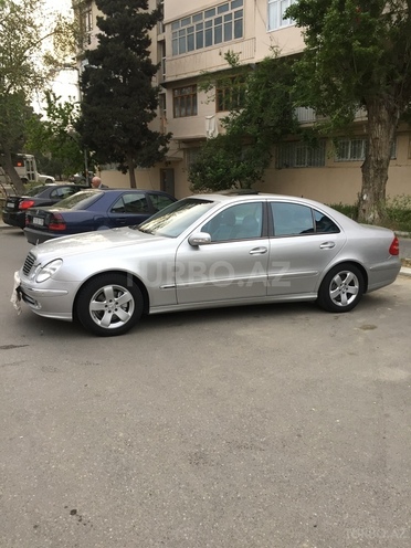 Mercedes E 240 2004, 193,267 km - 2.4 л - Bakı