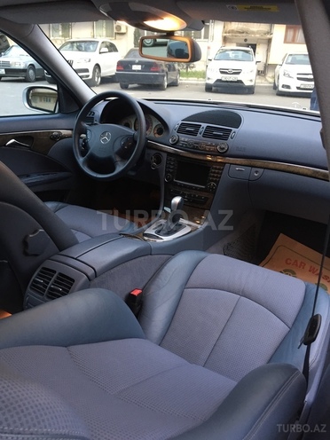 Mercedes E 240 2004, 193,267 km - 2.4 л - Bakı