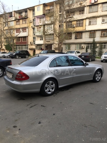 Mercedes E 240 2004, 193,267 km - 2.4 л - Bakı