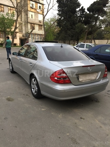 Mercedes E 240 2004, 193,267 km - 2.4 л - Bakı