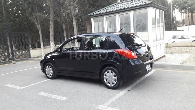 Nissan Tiida 2008, 220,000 km - 1.6 л - Sumqayıt