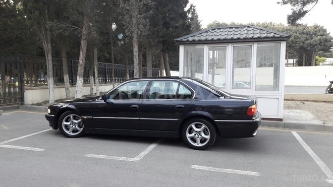 BMW 740 1998, 225,000 km - 4.4 л - Sumqayıt
