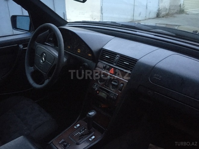 Mercedes C 180 1999, 230,000 km - 1.8 l - Bakı