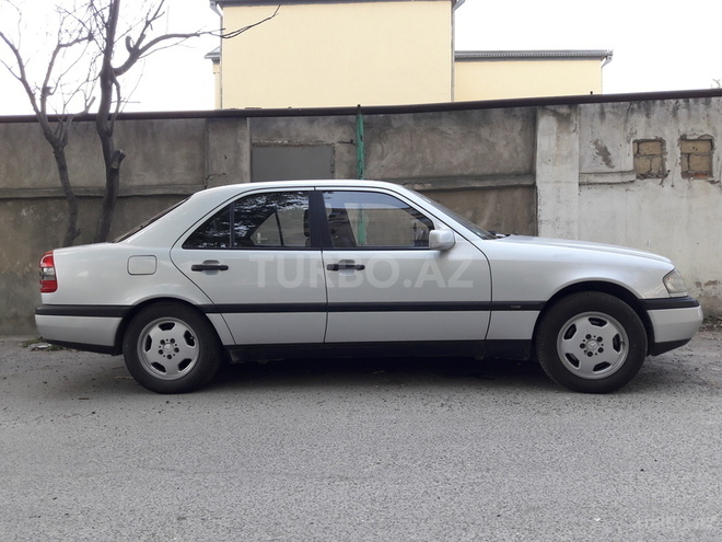 Mercedes C 240 1996, 275,000 km - 2.4 л - Xırdalan