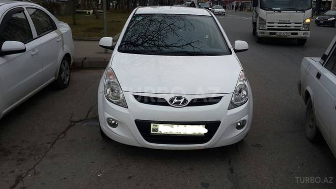 Hyundai i20 2011, 176,000 km - 1.4 л - Bakı