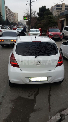 Hyundai i20 2011, 176,000 km - 1.4 л - Bakı