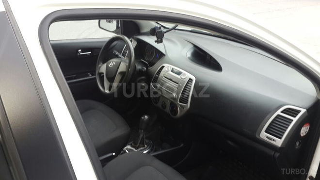 Hyundai i20 2011, 176,000 km - 1.4 л - Bakı