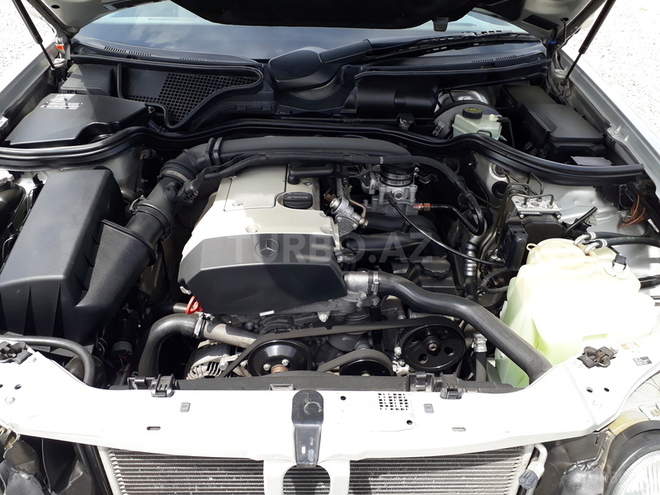 Mercedes E 200 1999, 255,200 km - 2.0 л - Gəncə