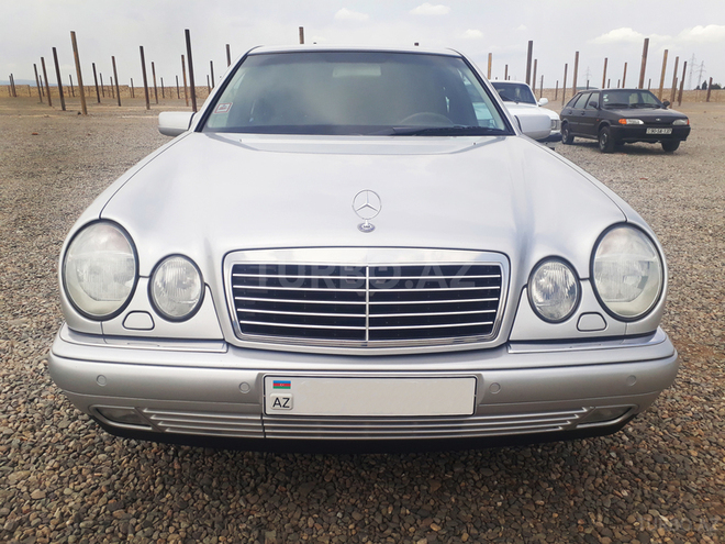Mercedes E 200 1999, 255,200 km - 2.0 л - Gəncə