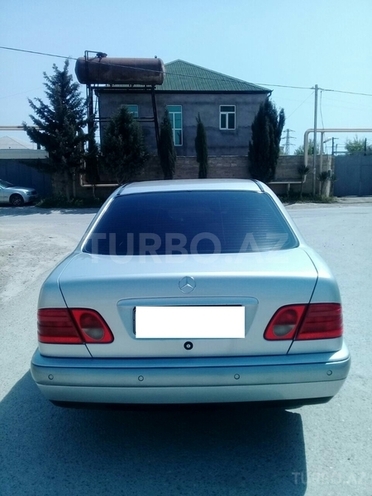 Mercedes E 240 1999, 210,650 km - 2.4 l - Bakı