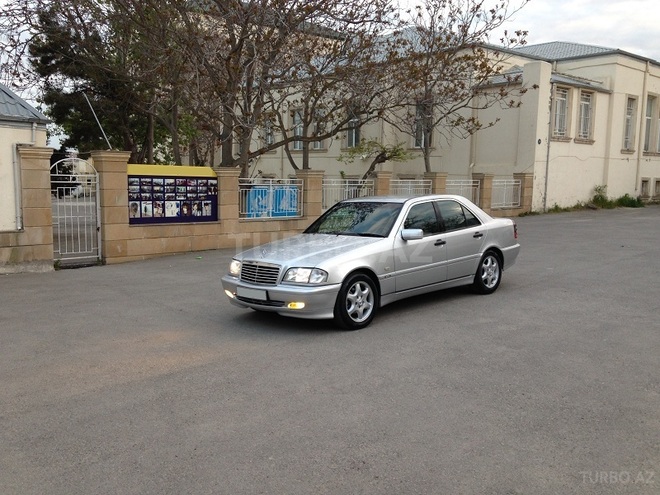 Mercedes C 220 1999, 242,000 km - 2.2 л - Bakı