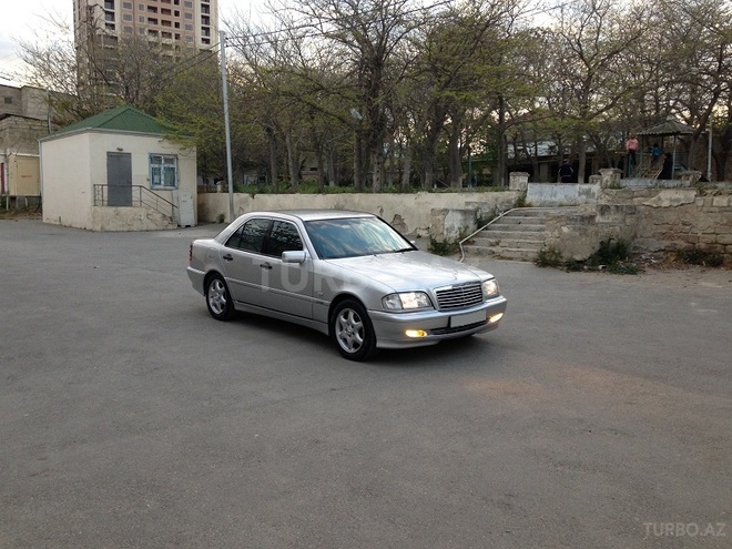Mercedes C 220 1999, 242,000 km - 2.2 л - Bakı