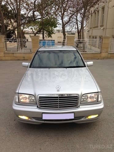 Mercedes C 220 1999, 242,000 km - 2.2 л - Bakı