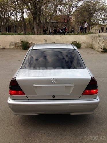 Mercedes C 220 1999, 242,000 km - 2.2 л - Bakı