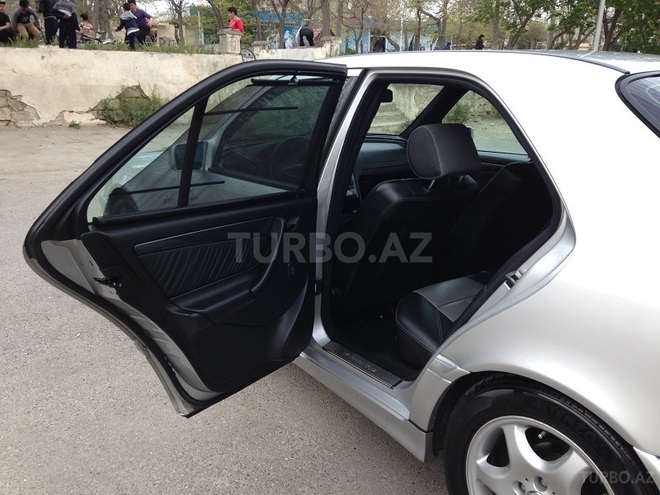 Mercedes C 220 1999, 242,000 km - 2.2 л - Bakı