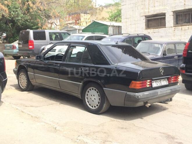 Mercedes 190 1992, 203,987 km - 1.8 l - Bakı