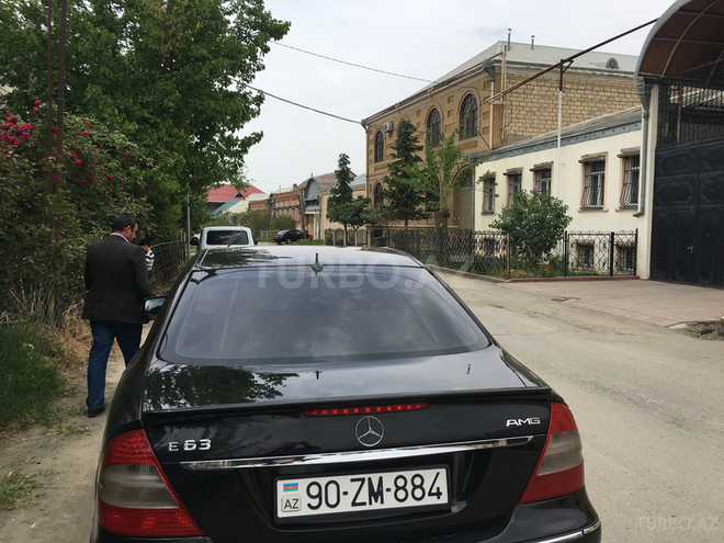 Mercedes E 240 2005, 210,000 km - 2.6 l - Gəncə