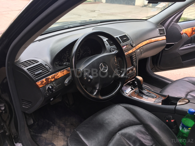 Mercedes E 240 2005, 210,000 km - 2.6 l - Gəncə