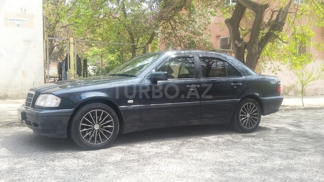 Mercedes C 180 1999, 242,000 km - 1.8 l - Bakı