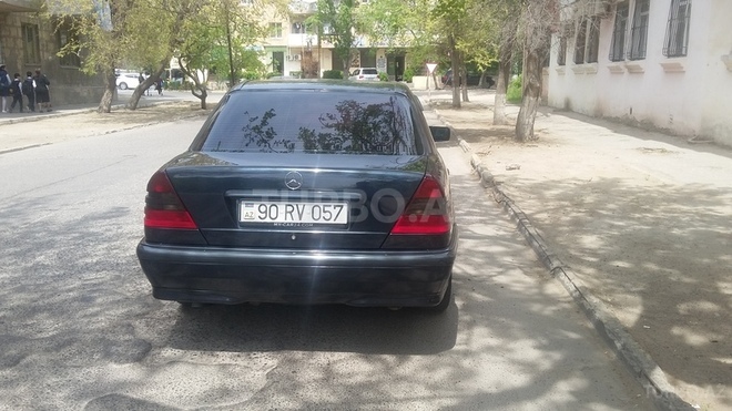 Mercedes C 180 1999, 242,000 km - 1.8 l - Bakı