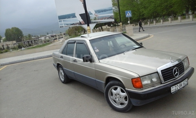 Mercedes 190 1990, 100,000 km - 2.0 l - Goranboy