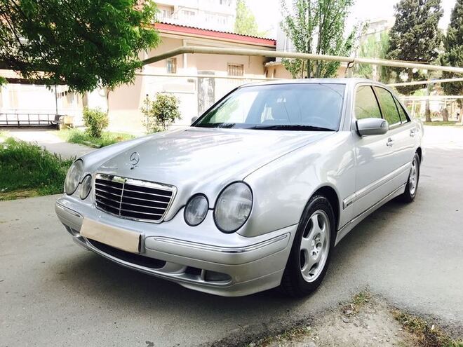 Mercedes E 270 2000, 304,000 km - 2.7 l - Bakı