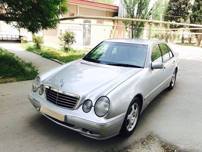 Mercedes E 270 2000, 304,000 km - 2.7 l - Bakı
