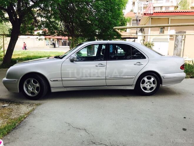 Mercedes E 270 2000, 304,000 km - 2.7 l - Bakı