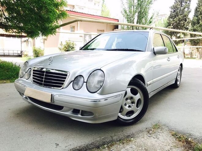 Mercedes E 270 2000, 304,000 km - 2.7 l - Bakı