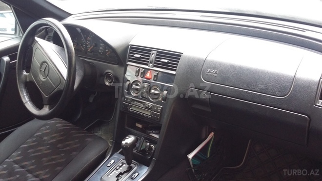 Mercedes C 220 1999, 238,000 km - 2.2 l - Bakı