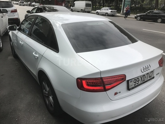 Audi A4 2012, 55,000 km - 1.8 л - Bakı