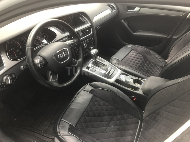 Audi A4 2012, 55,000 km - 1.8 л - Bakı