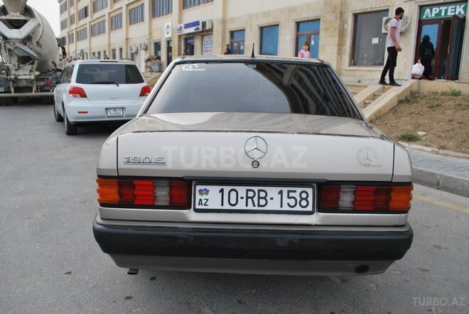 Mercedes 190 1991, 250,000 km - 2.0 л - Bakı