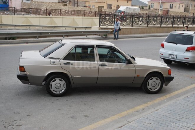 Mercedes 190 1991, 250,000 km - 2.0 л - Bakı