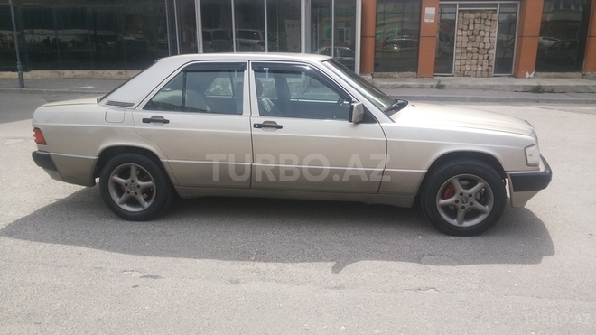 Mercedes 190 1992, 240,000 km - 1.8 л - Bakı