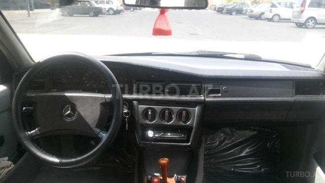 Mercedes 190 1992, 240,000 km - 1.8 л - Bakı