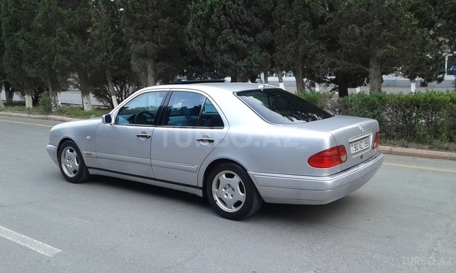 Mercedes E 230 1996, 172,000 km - 2.3 л - Sumqayıt