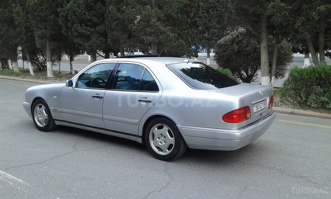 Mercedes E 230 1996, 172,000 km - 2.3 л - Sumqayıt