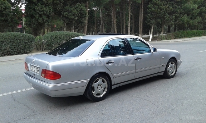 Mercedes E 230 1996, 172,000 km - 2.3 л - Sumqayıt