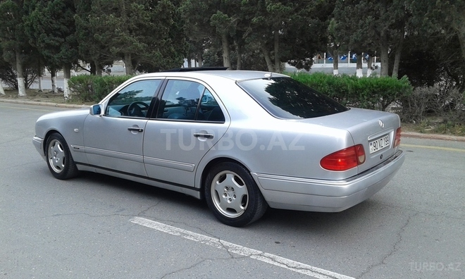 Mercedes E 230 1996, 172,000 km - 2.3 л - Sumqayıt