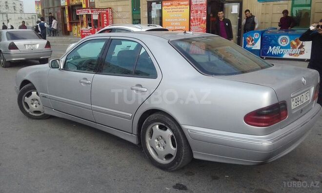 Mercedes E 220 2000, 316,217 km - 2.2 l - Sumqayıt