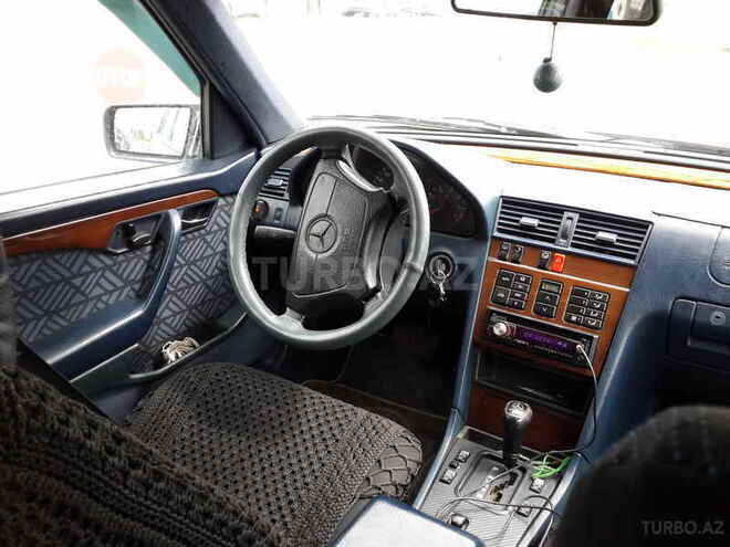 Mercedes C 220 1995, 275,000 km - 2.2 л - Bakı