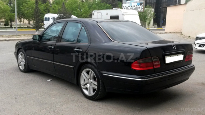 Mercedes E 220 2000, 238,000 km - 2.2 l - Sumqayıt
